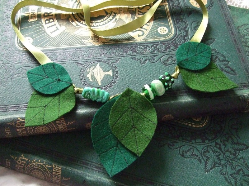 leaf necklace