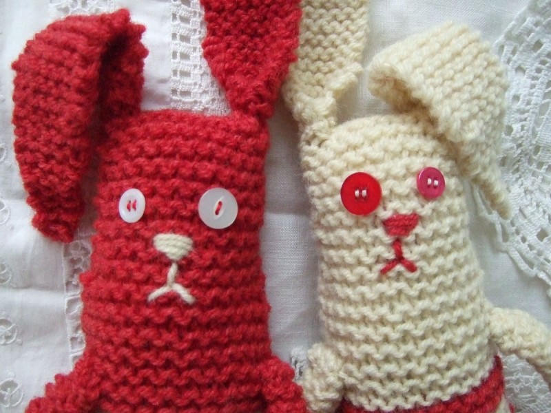knitted rabbits - detail