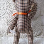 medium tweedy bear, back